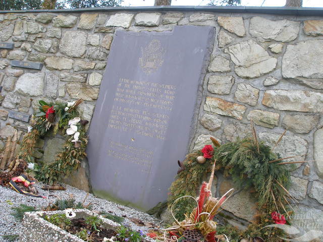 MONU - Memorial